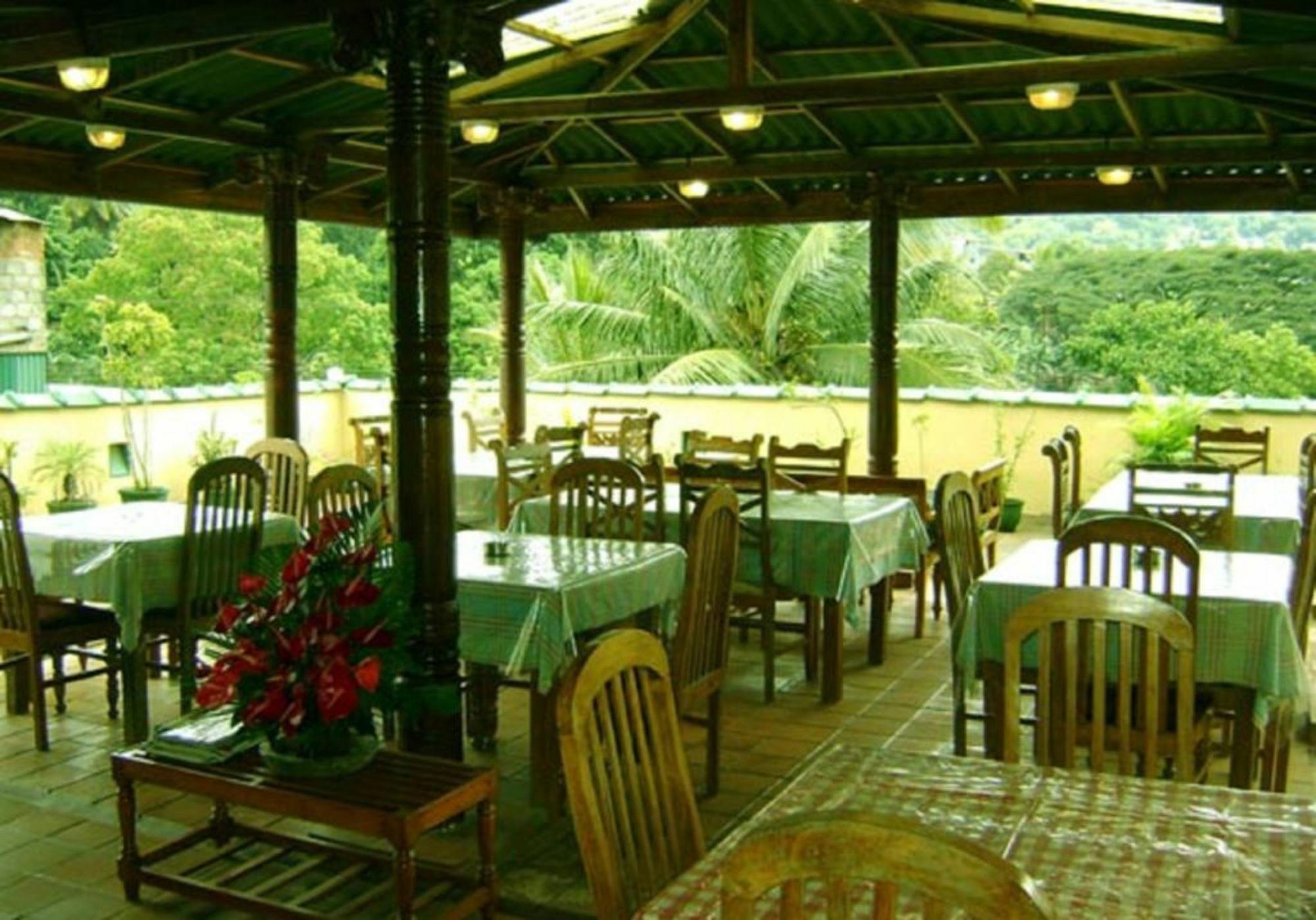 Palm Garden Home Stay Deiyannewela Exterior photo